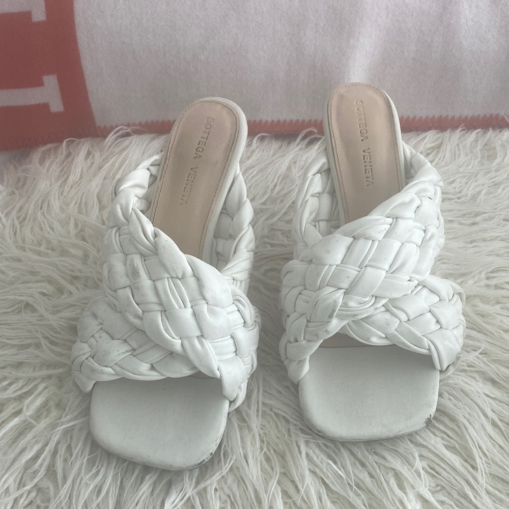 Stylish shoes